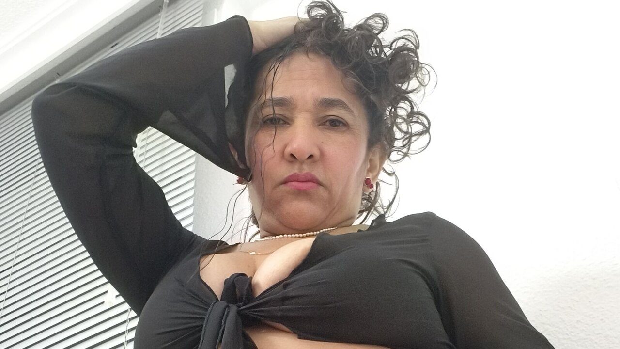 Record Nude CrystalIvy