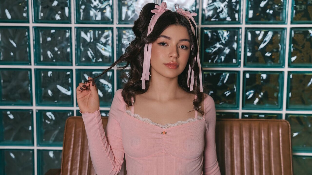 Record Nude EmmieWren