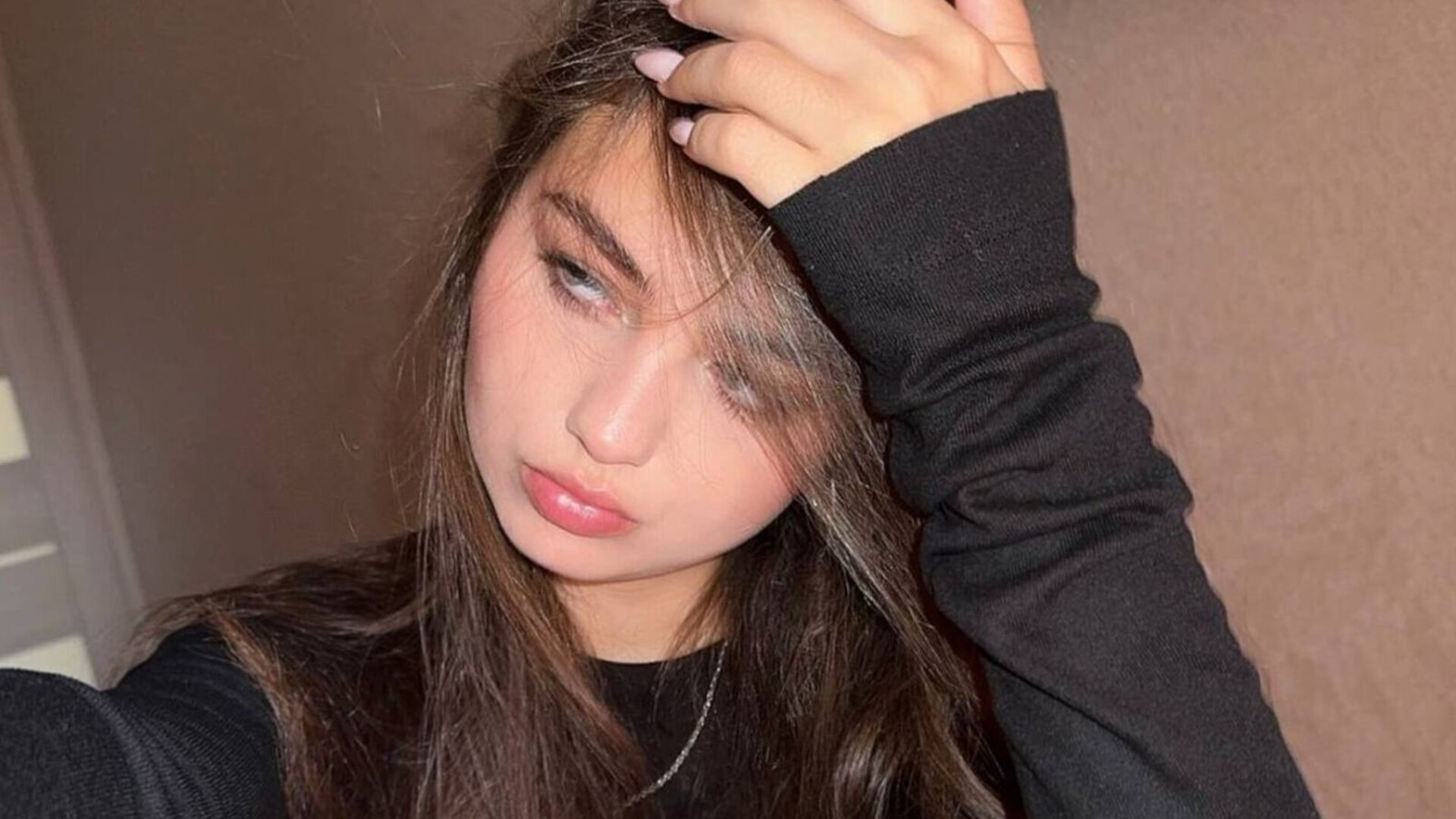 Record Nude LeannaPomo