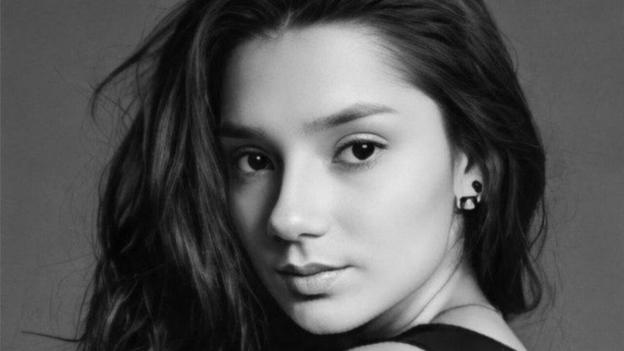 Record Nude MaybelleMenjes