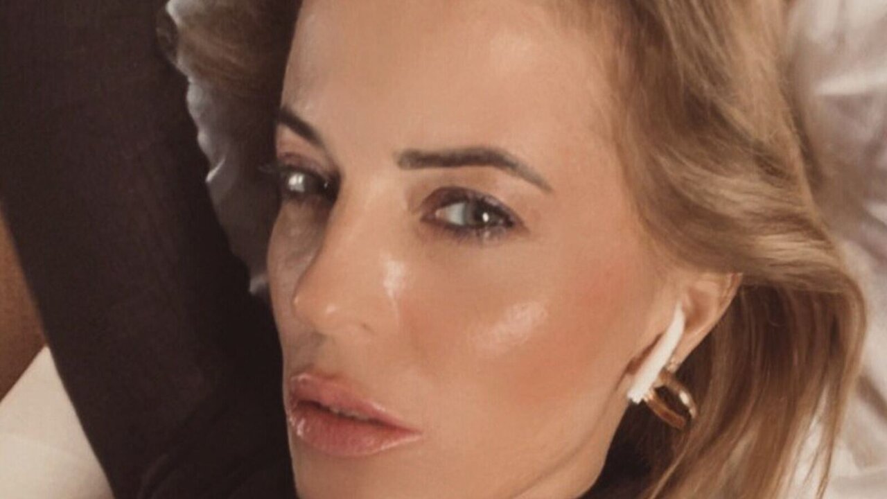 Record Nude NellyBloom